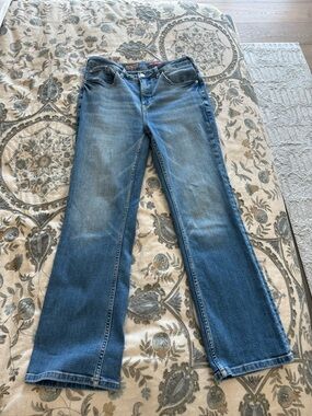 Anthropologie Pilcro Women's Flare Jeans in Light Blue Wash Size 28